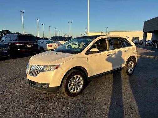 2014 Lincoln MKX Base