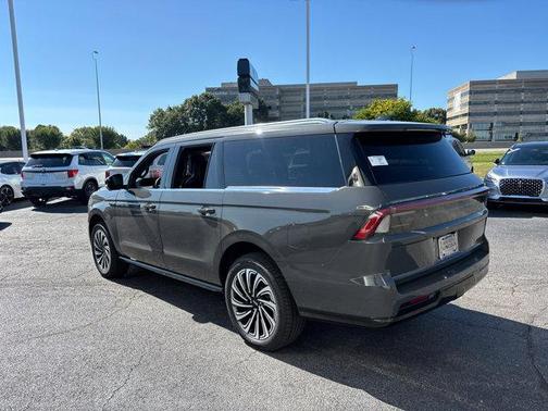 2025 Lincoln Navigator Black Label