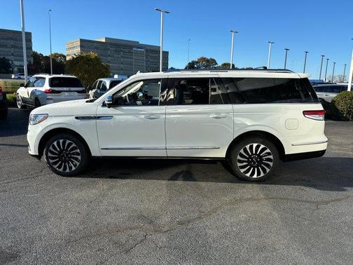 2024 Lincoln Navigator Black Label