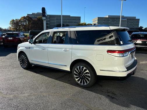 2024 Lincoln Navigator Black Label