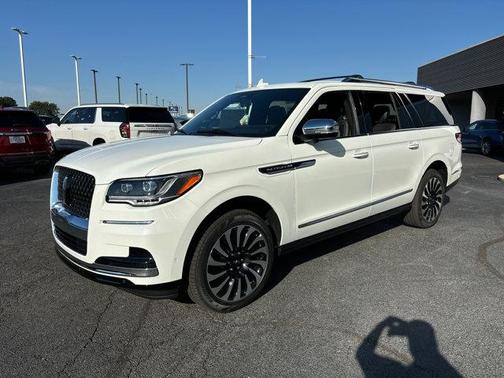 2024 Lincoln Navigator Black Label