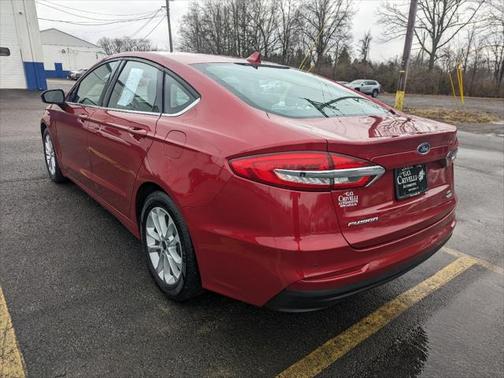 2020 Ford Fusion SE