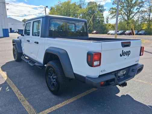 2021 Jeep Gladiator Sport