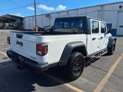 2021 Jeep Gladiator Sport