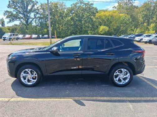 2024 Chevrolet Trax LS