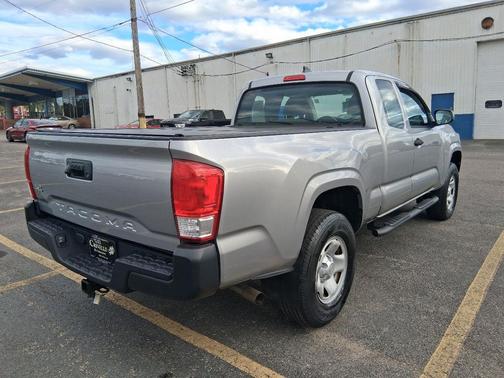 2017 Toyota Tacoma SR5