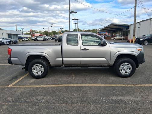 2017 Toyota Tacoma SR5