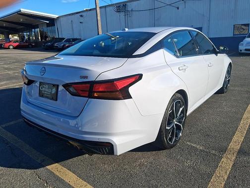 2024 Nissan Altima SR FWD