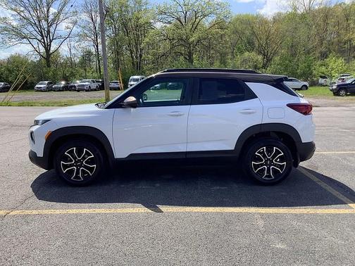 White 2021 Chevrolet Trailblazer ACTIV