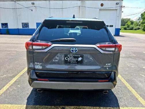 2020 Toyota RAV4 Hybrid SE