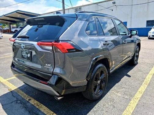 2020 Toyota RAV4 Hybrid SE