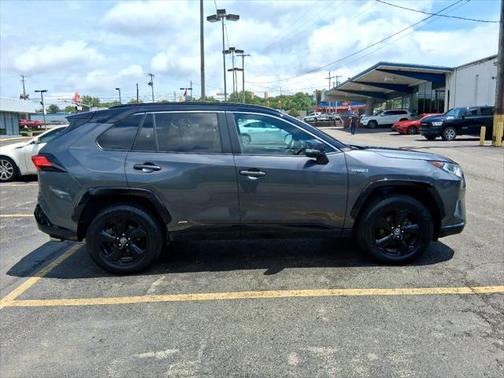 2020 Toyota RAV4 Hybrid SE