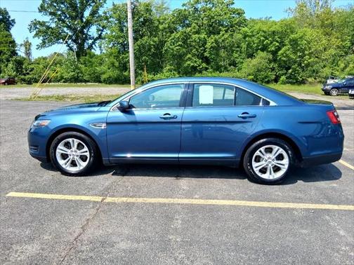 2018 Ford Taurus SEL