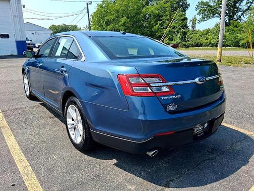 2018 Ford Taurus SEL