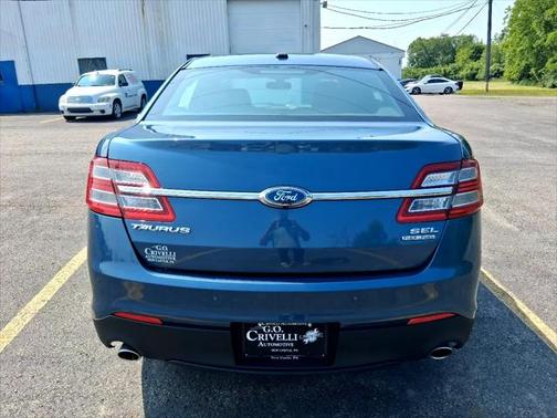 2018 Ford Taurus SEL