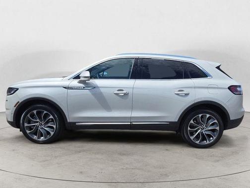 Pearl Metallic 2023 Lincoln Nautilus Reserve