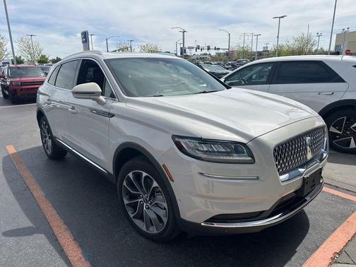 Pearl Metallic 2023 Lincoln Nautilus Reserve