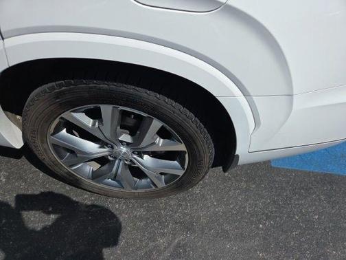 White 2021 Hyundai PALISADE Limited