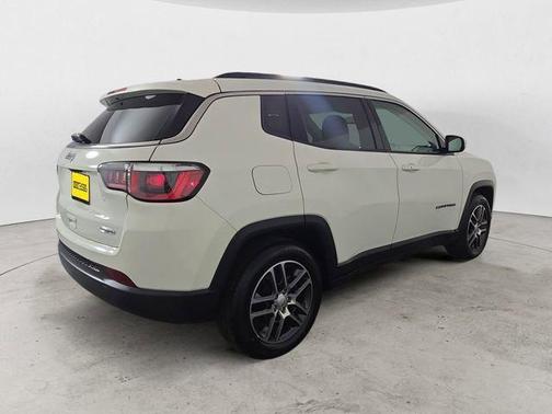 White Clearcoat 2019 Jeep Compass Latitude