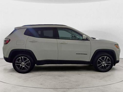 White Clearcoat 2019 Jeep Compass Latitude