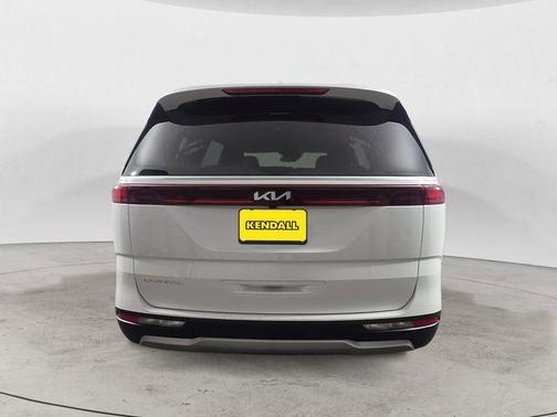 Snow White Pearl 2024 Kia Carnival LX