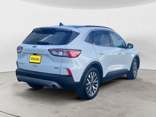 2020 Ford Escape Titanium Hybrid