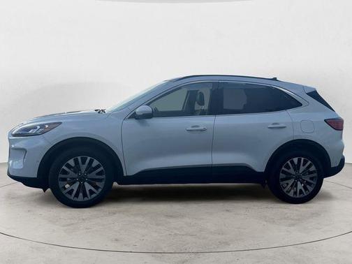 2020 Ford Escape Titanium Hybrid