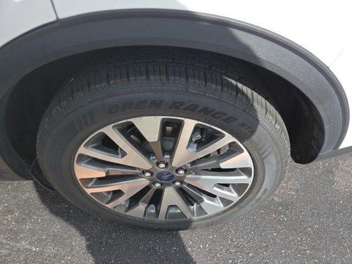 2020 Ford Escape Titanium Hybrid