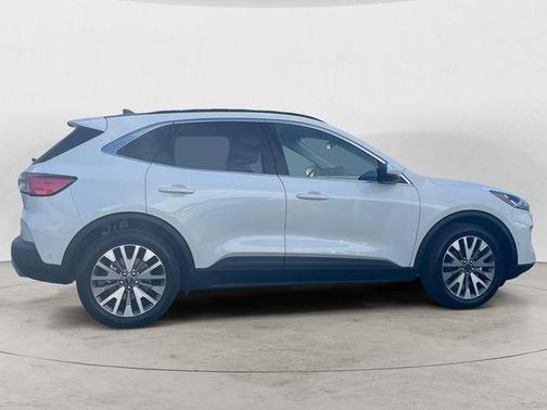 2020 Ford Escape Titanium Hybrid