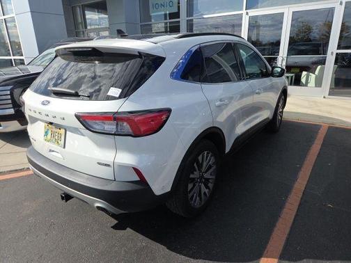 2020 Ford Escape Titanium Hybrid