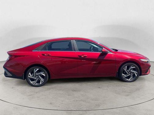 Red 2025 Hyundai ELANTRA SEL Convenience