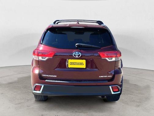 Ooh La La Rouge Mica 2017 Toyota Highlander Limited