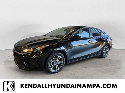 Aurora Black 2024 Kia Forte LXS