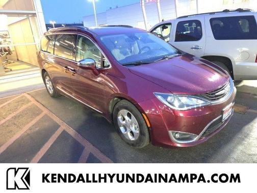 2018 Chrysler Pacifica Hybrid Limited