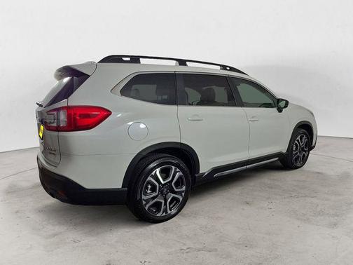 Crystal White Pearl 2024 Subaru Ascent Limited