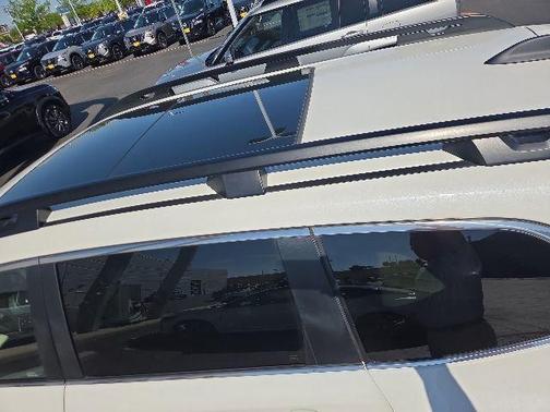 Crystal White Pearl 2024 Subaru Ascent Limited