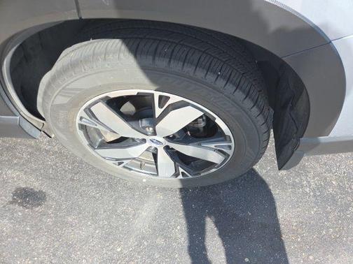 Ice Silver Metallic 2021 Subaru Forester Touring