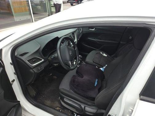 2020 Hyundai Accent SE