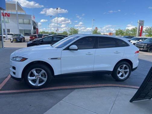 Polaris White 2017 Jaguar F-PACE 20d Premium