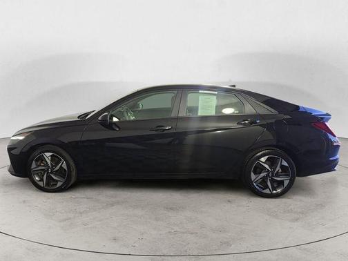 Phantom Black 2023 Hyundai ELANTRA SEL