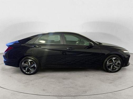 Phantom Black 2023 Hyundai ELANTRA SEL