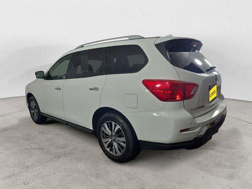 2019 Nissan Pathfinder SV