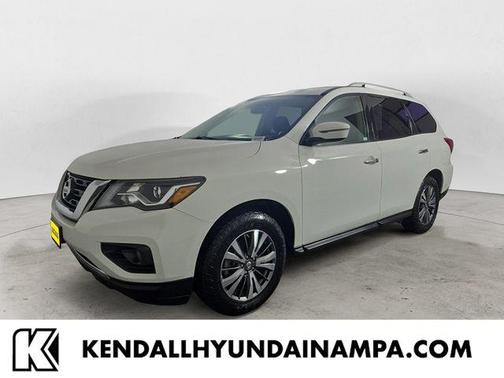 2019 Nissan Pathfinder SV