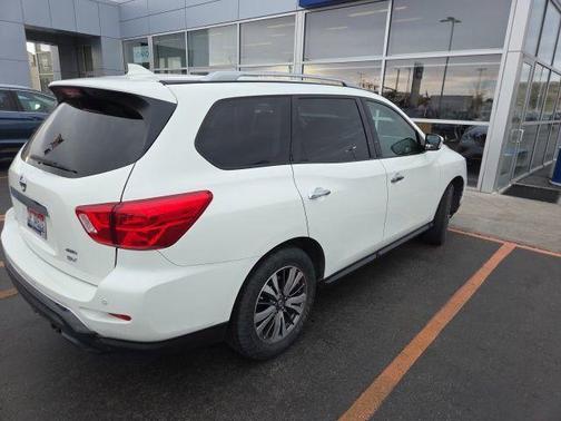 2019 Nissan Pathfinder SV