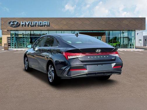 2026 Hyundai ELANTRA HEV Limited
