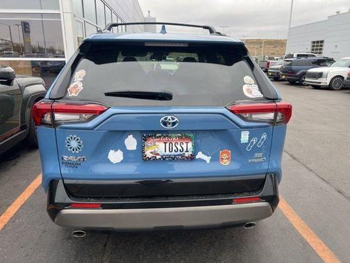 2024 Toyota RAV4 Hybrid SE