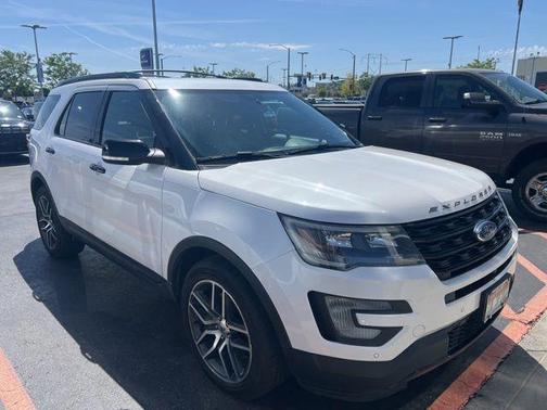 White Platinum Clearcoat Metallic 2017 Ford Explorer sport