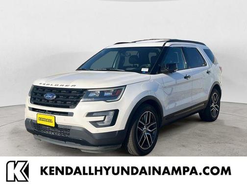 White Platinum Clearcoat Metallic 2017 Ford Explorer sport