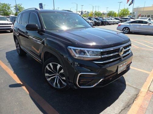 Deep Black Pearl Effect 2021 Volkswagen Atlas 3.6 V6 SEL Premium R-Line