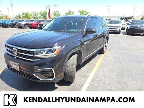 Deep Black Pearl Effect 2021 Volkswagen Atlas 3.6 V6 SEL Premium R-Line